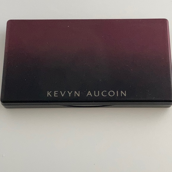 Kevyn Aucoin Neo Blush - Picture 2 of 5